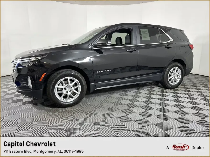 2023 Chevrolet Equinox LT photo 1