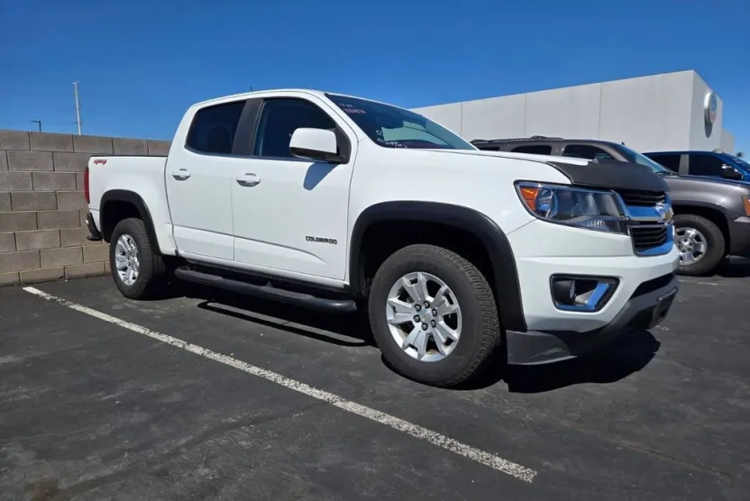 2017 Chevrolet Colorado LT photo 1