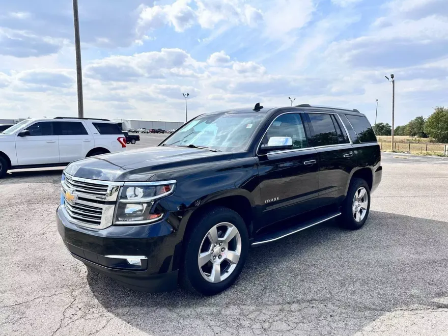 2019 Chevrolet Tahoe Premier photo 1