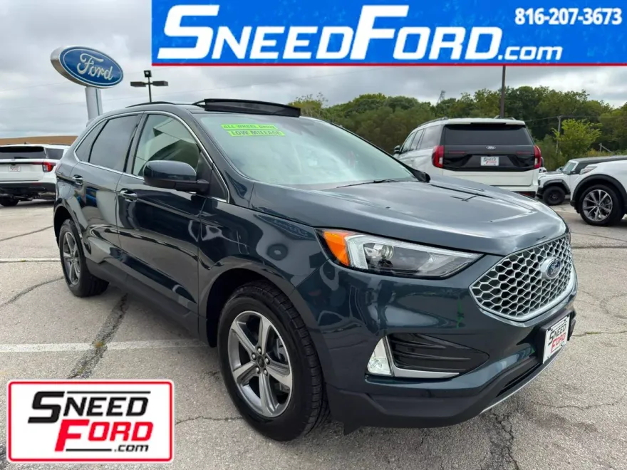 2024 Ford Edge SEL photo 1