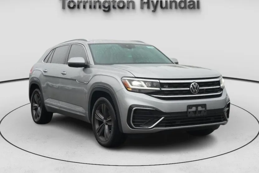 2022 Volkswagen Atlas Cross Sport V6 SEL R-Line photo 1