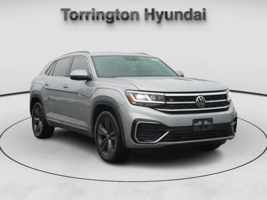 2022 Volkswagen Atlas Cross Sport V6 SEL R-Line photo 1