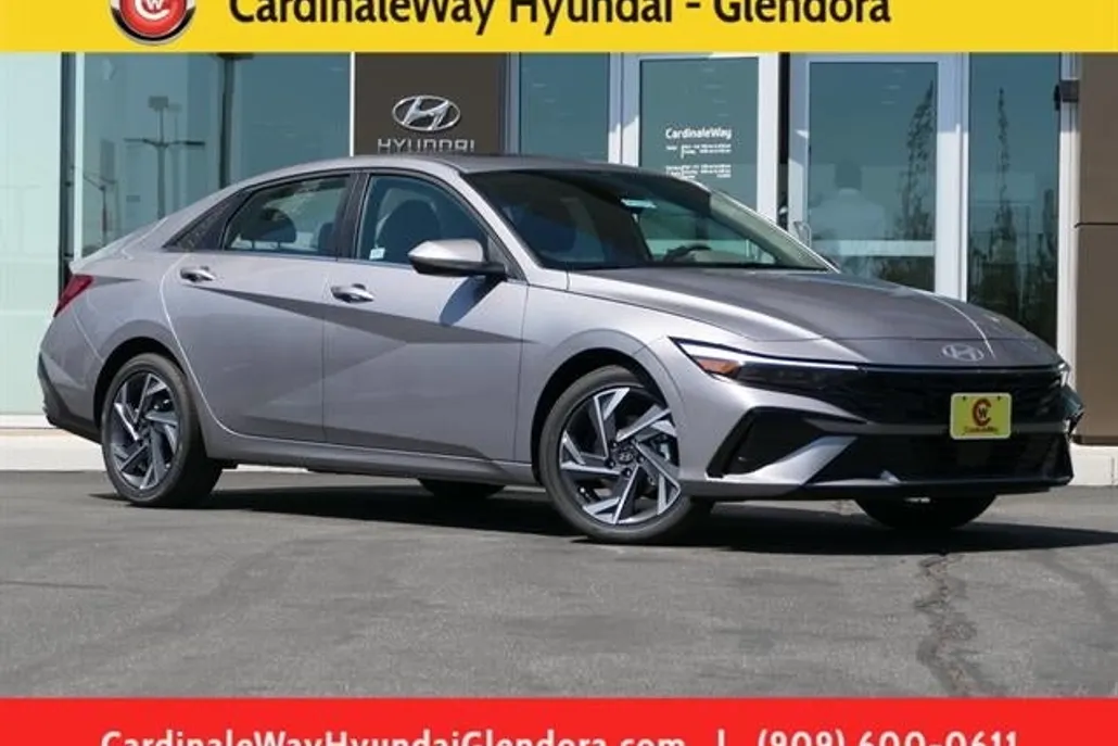 2025 Hyundai Elantra SEL Convenience photo 1
