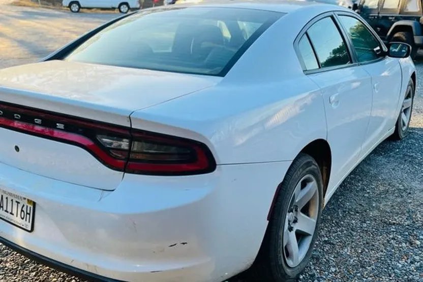 2015 Dodge Charger photo 1