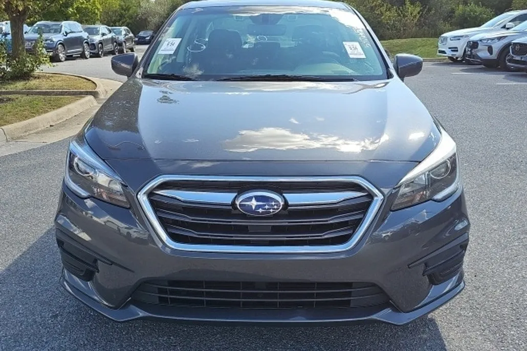 2019 Subaru Legacy 2.5i Premium photo 1