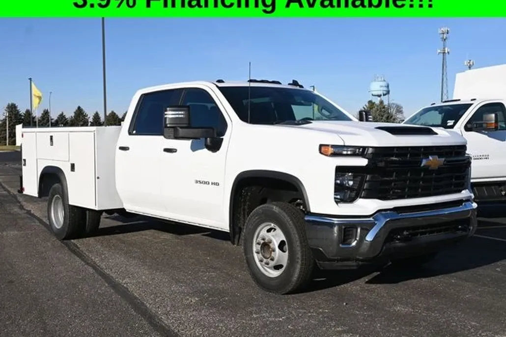 2025 Chevrolet Silverado 3500HD photo 1