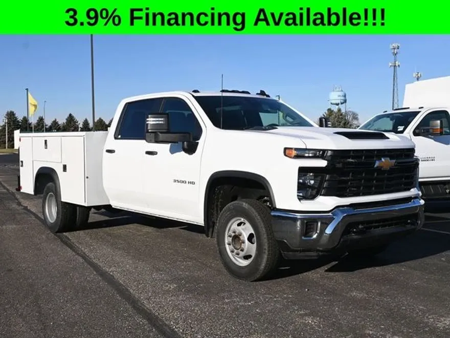 2025 Chevrolet Silverado 3500HD photo 1