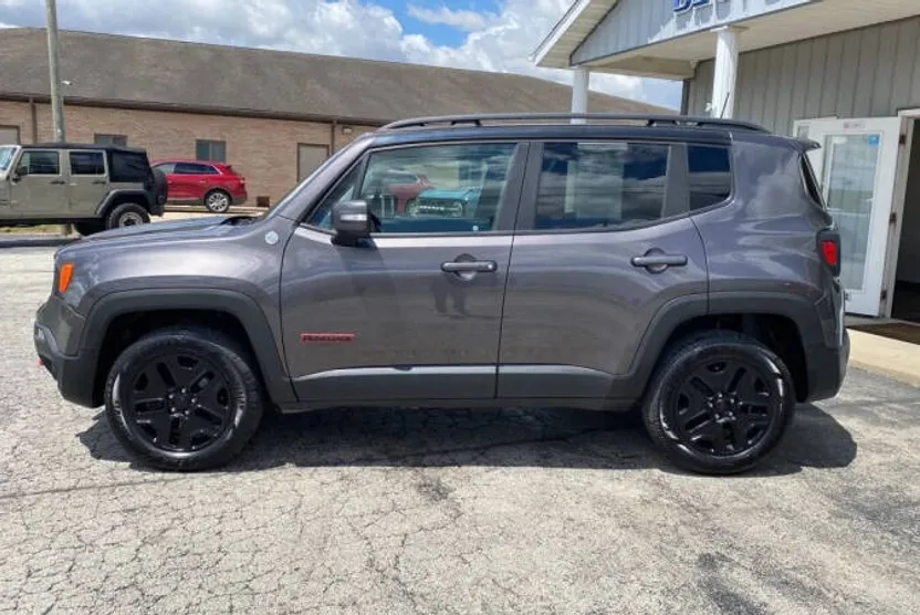 2018 Jeep Renegade Trailhawk photo 1