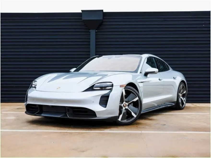 2020 Porsche Taycan Turbo S photo 1