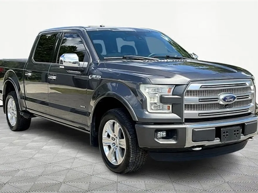 2016 Ford F-150 Platinum photo 1