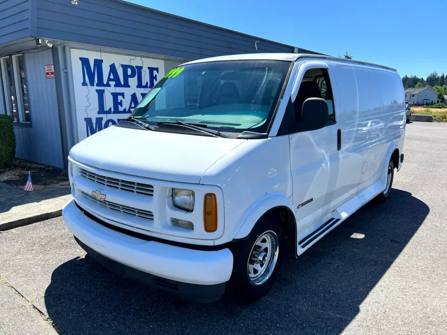1998 Chevrolet Express 2500 photo 1
