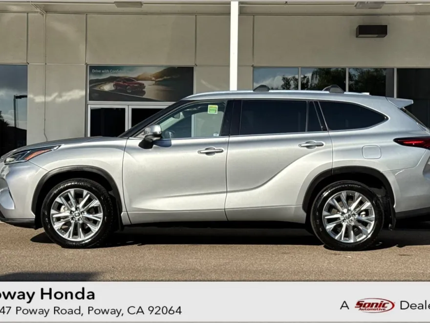 2023 Toyota Highlander Limited photo 1