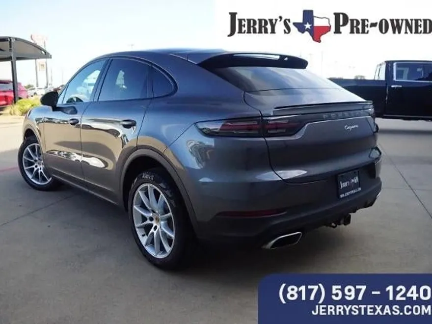 2023 Porsche Cayenne Platinum Edition photo 1