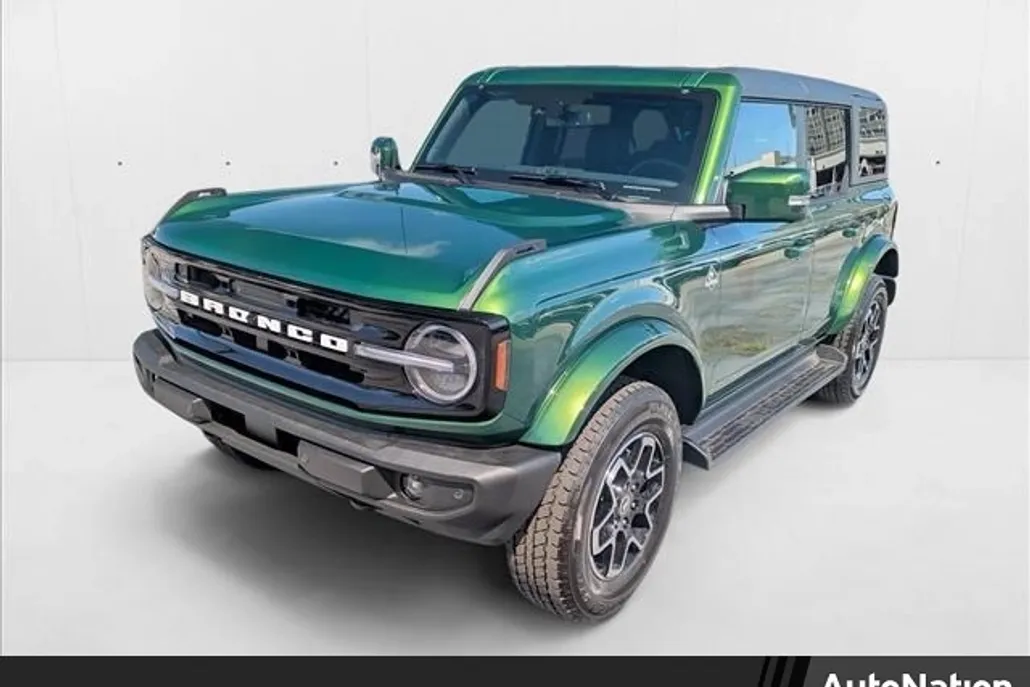 2025 Ford Bronco Outer Banks photo 1