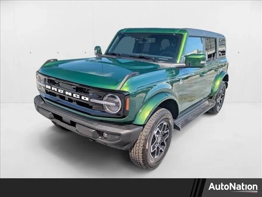 2025 Ford Bronco Outer Banks photo 1