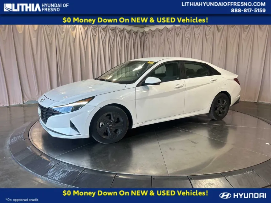 2021 Hyundai Elantra SEL photo 1