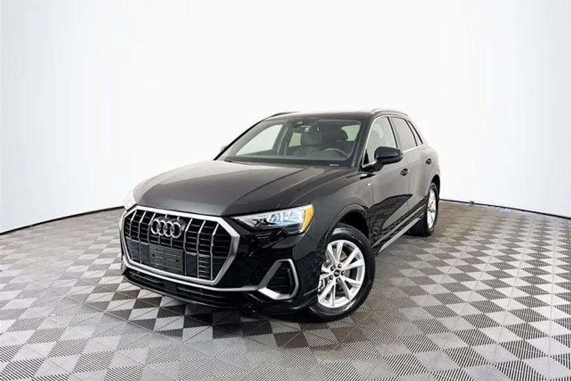 2021 Audi Q3 45 TFSI S line Premium photo 1