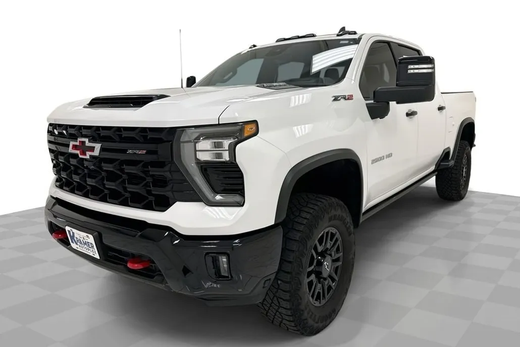 2024 Chevrolet Silverado 2500HD ZR2 photo 1
