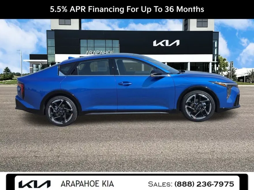 2025 Kia K4 GT-Line photo 1