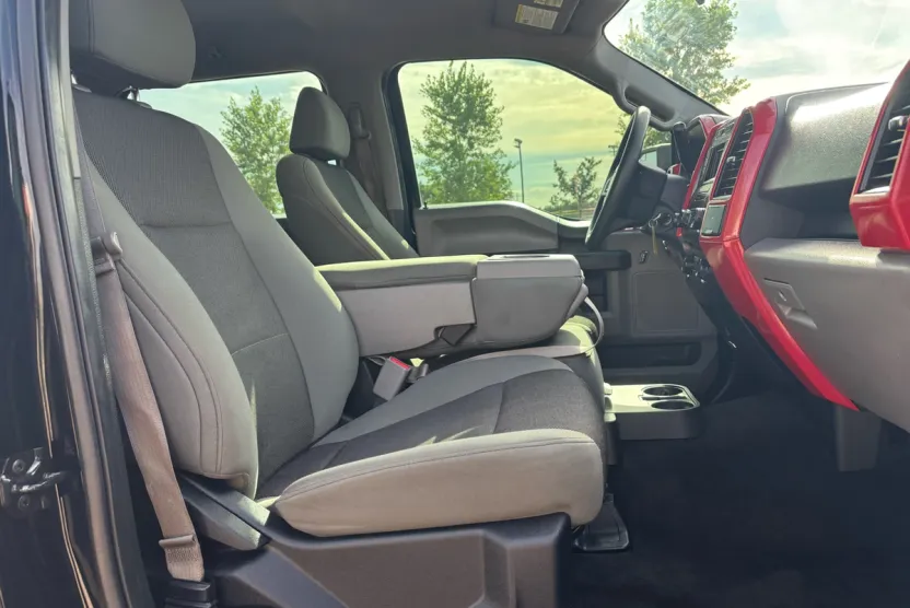 2017 Ford F-150 XL photo 1