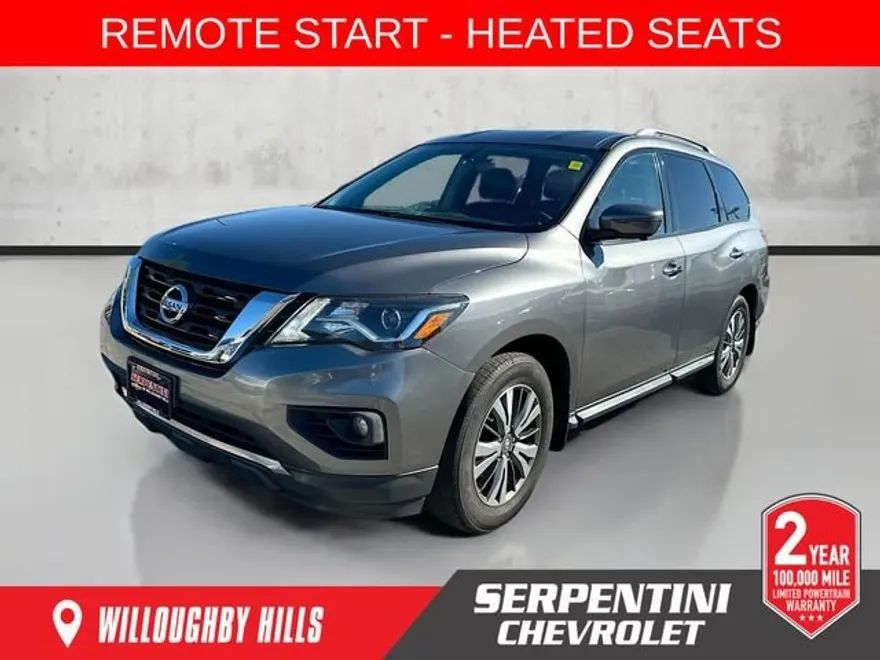 2018 Nissan Pathfinder SL photo 1