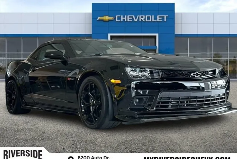 2015 Chevrolet Camaro photo 1