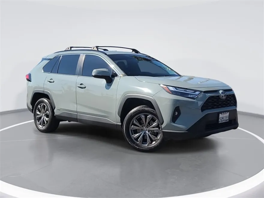 2022 Toyota RAV4 Hybrid XLE Premium photo 1