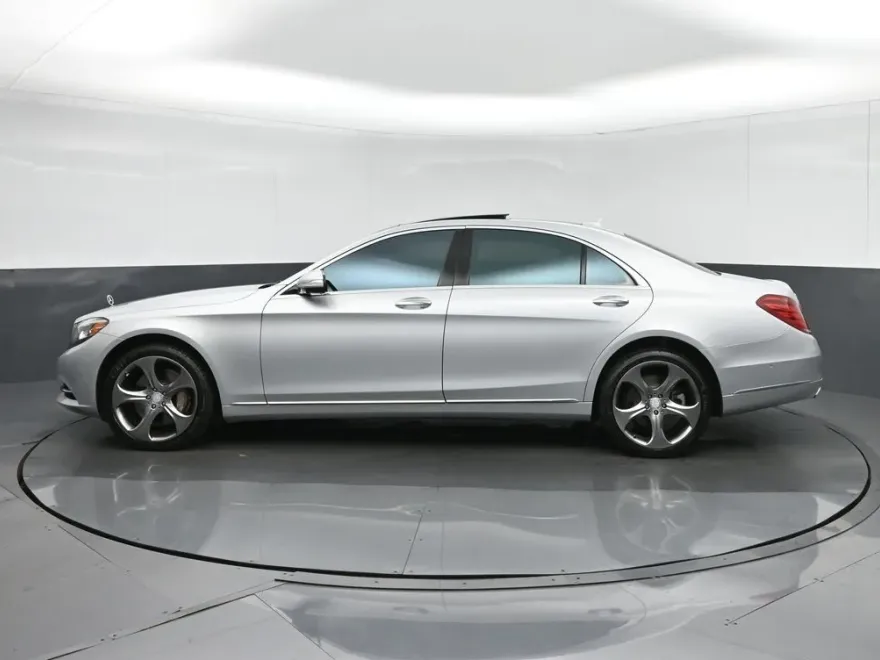 2015 Mercedes Benz S 550 photo 1