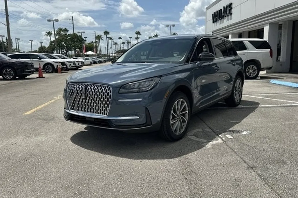 2025 Lincoln Corsair Premiere photo 1