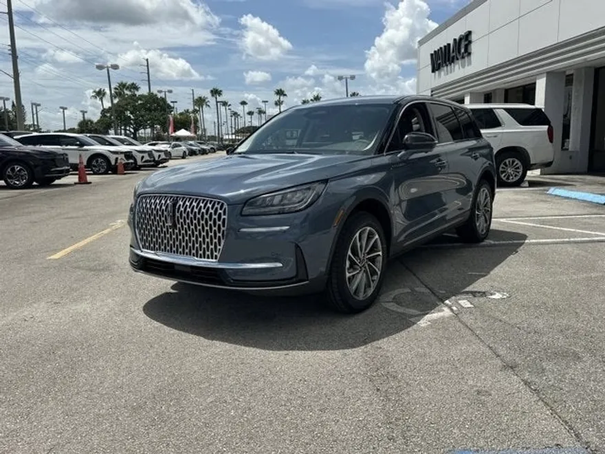 2025 Lincoln Corsair Premiere photo 1