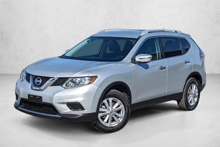 2016 Nissan Rogue SV photo 1