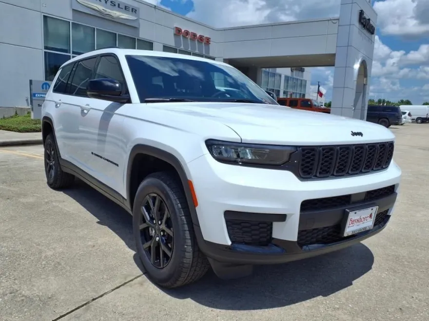 2025 Jeep Grand Cherokee Altitude X photo 1