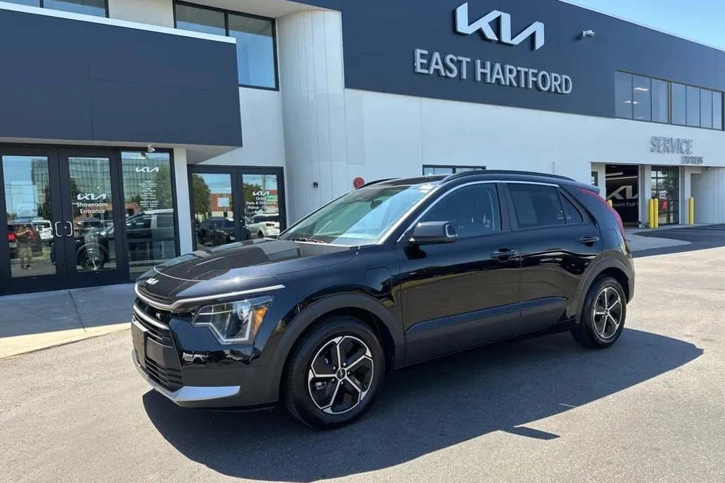 2024 Kia Niro Plug-In Hybrid EX photo 1
