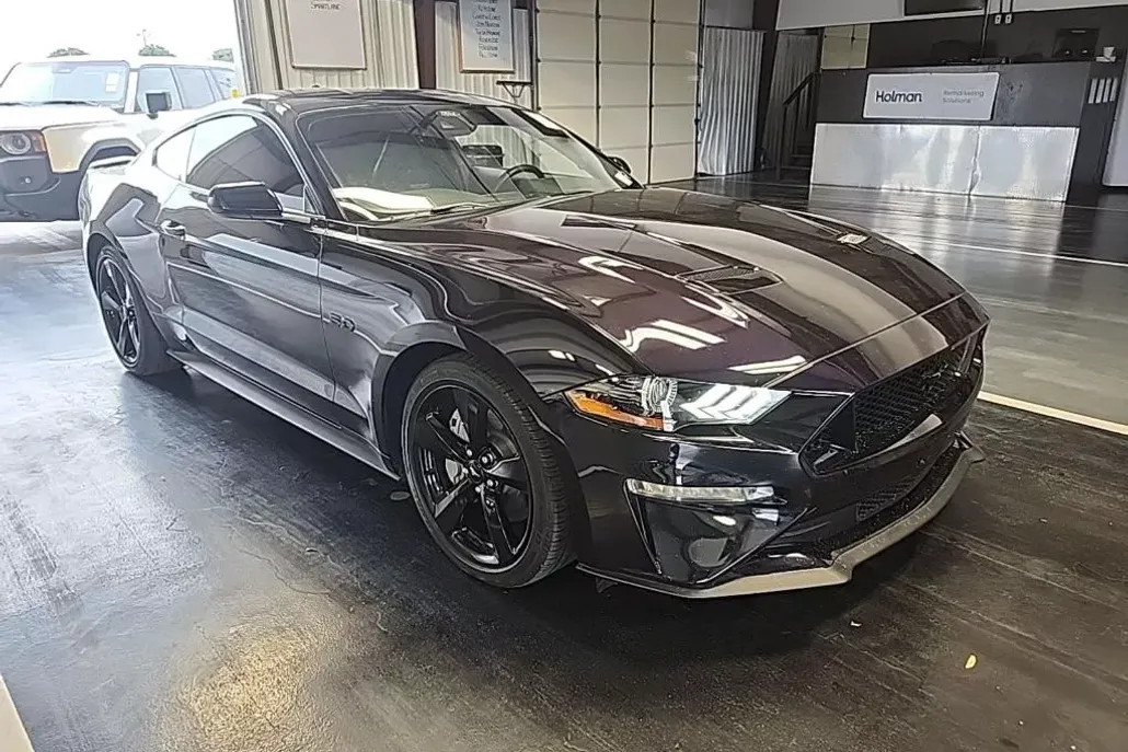 2022 Ford Mustang GT Premium photo 1