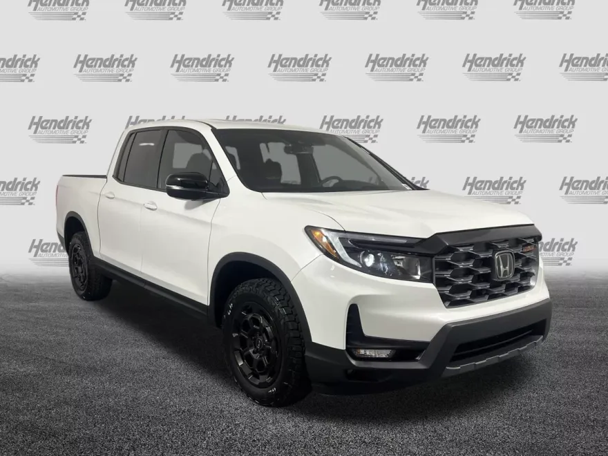 2025 Honda Ridgeline TrailSport photo 1