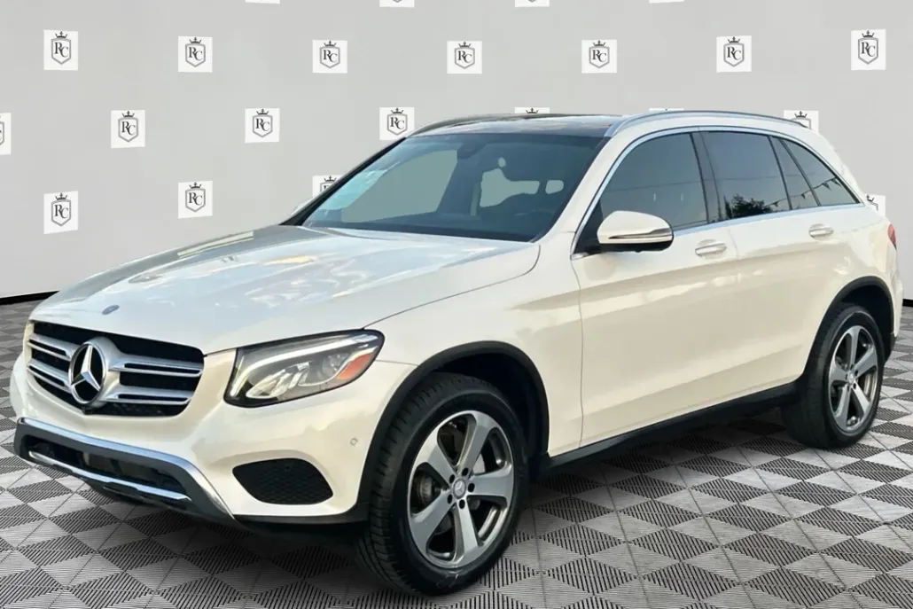 2017 Mercedes Benz GLC 300 photo 1