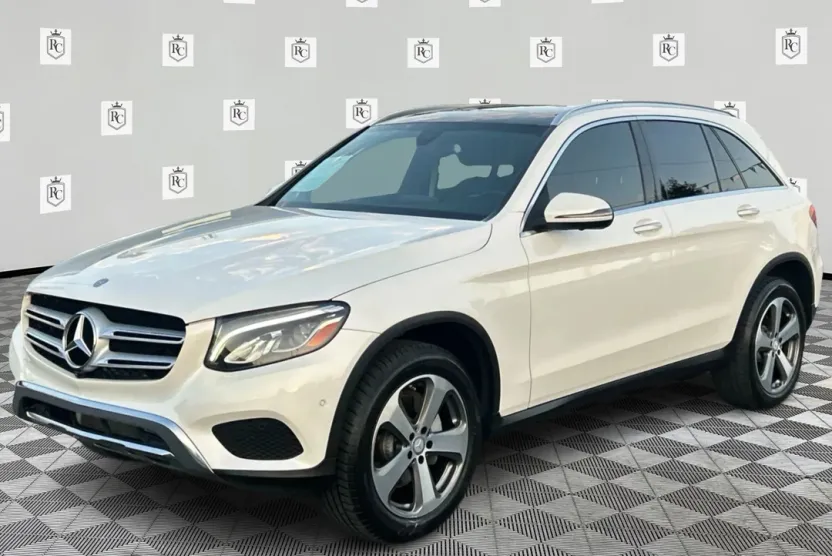 2017 Mercedes Benz GLC 300 photo 1