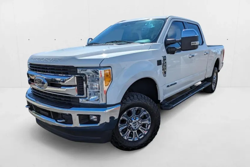 2017 Ford F-250 XLT photo 1