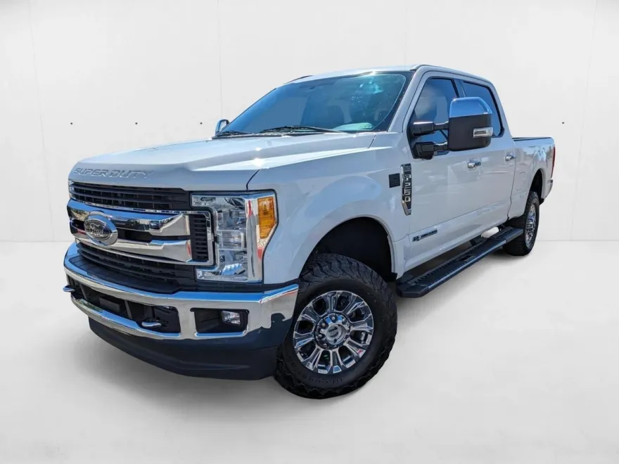 2017 Ford F-250 XLT photo 1
