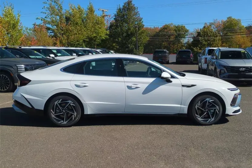 2026 Hyundai Sonata SEL Sport photo 1
