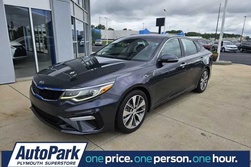 2019 Kia Optima S photo 1