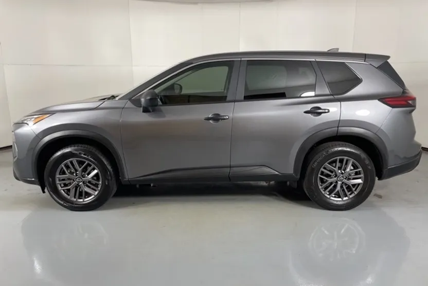2024 Nissan Rogue S photo 1