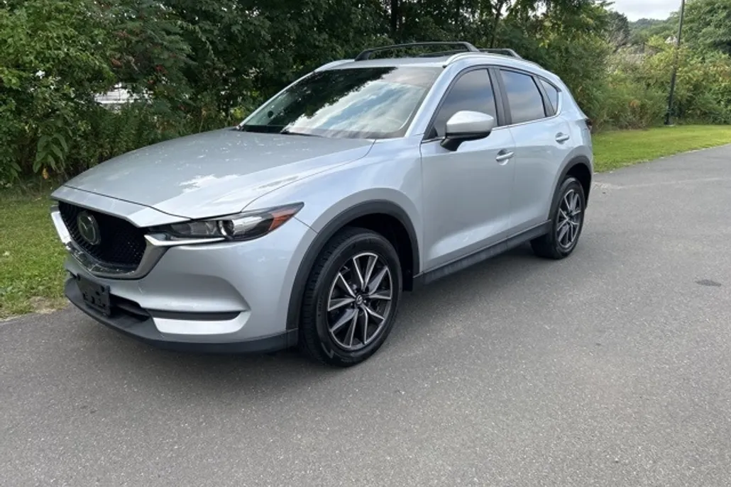 2018 Mazda CX-5 Touring photo 1