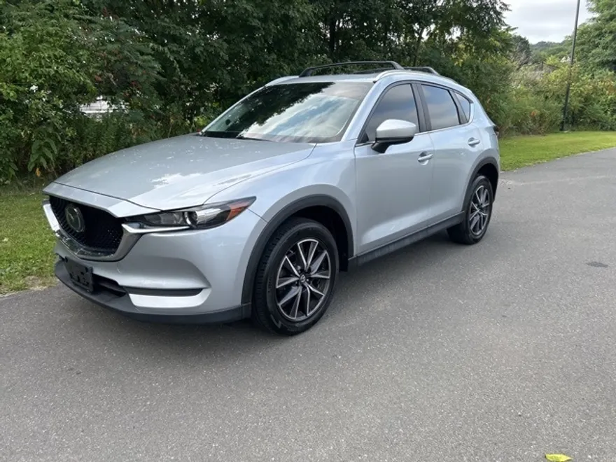 2018 Mazda CX-5 Touring photo 1