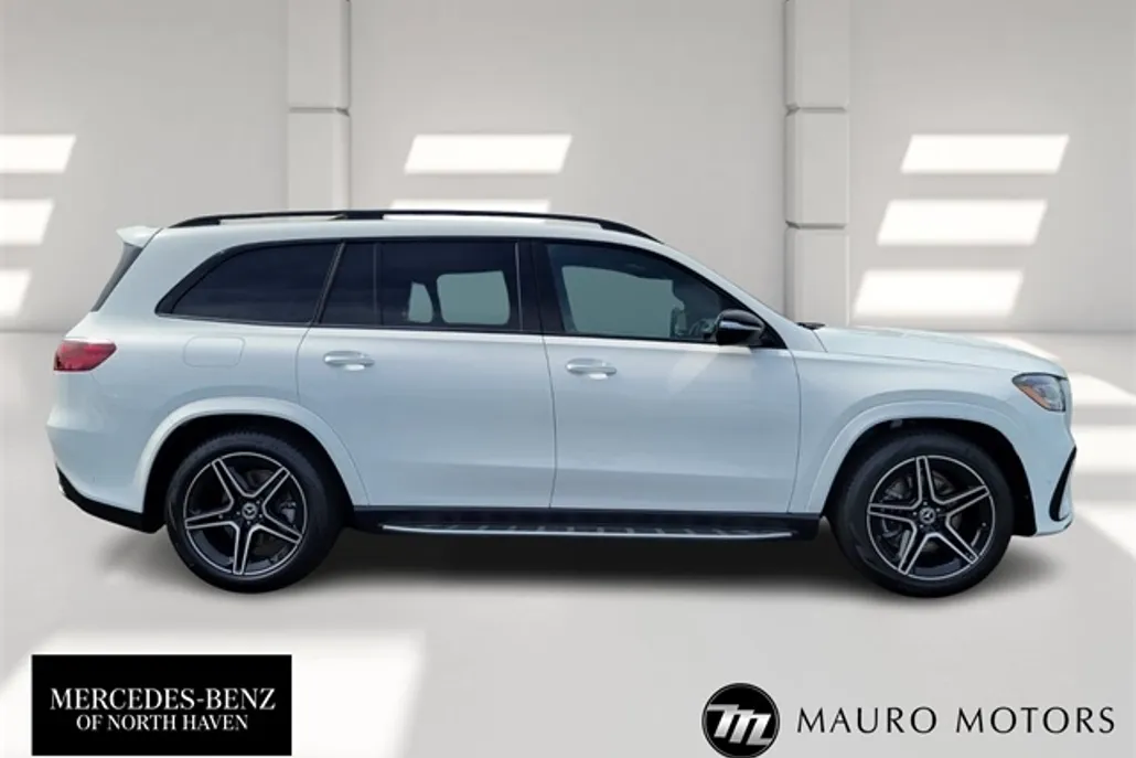 2025 Mercedes Benz GLS 450 4MATIC photo 1