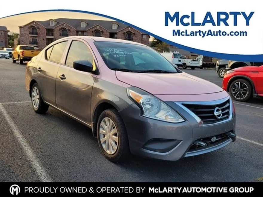 2018 Nissan Versa 1.6 S photo 1
