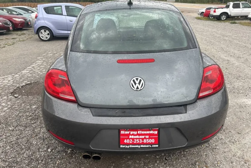 2013 Volkswagen Beetle 2.5L photo 1
