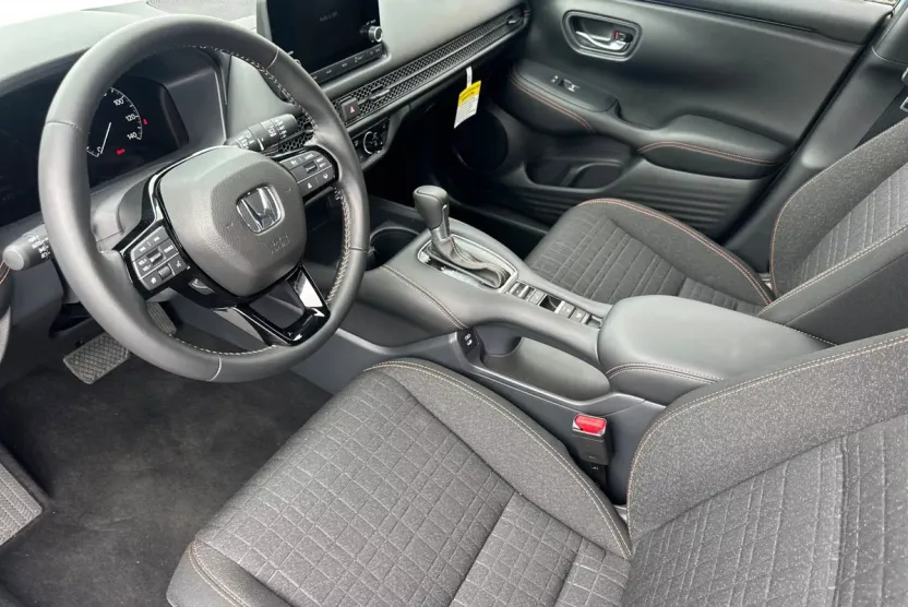 2025 Honda HR-V Sport 2WD photo 1