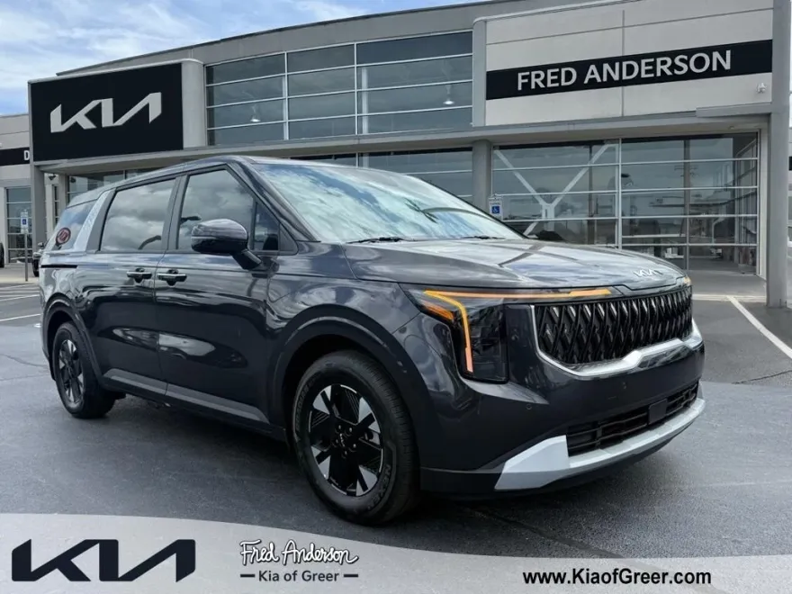 2025 Kia Carnival LXS photo 1