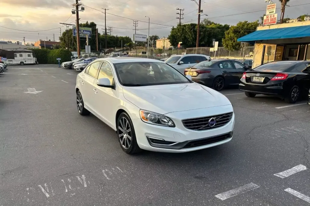 2016 Volvo S60 Inscription T5 Drive-E Premier photo 1